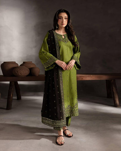 Ezza lawn 3PC – Elegance in Every Thread